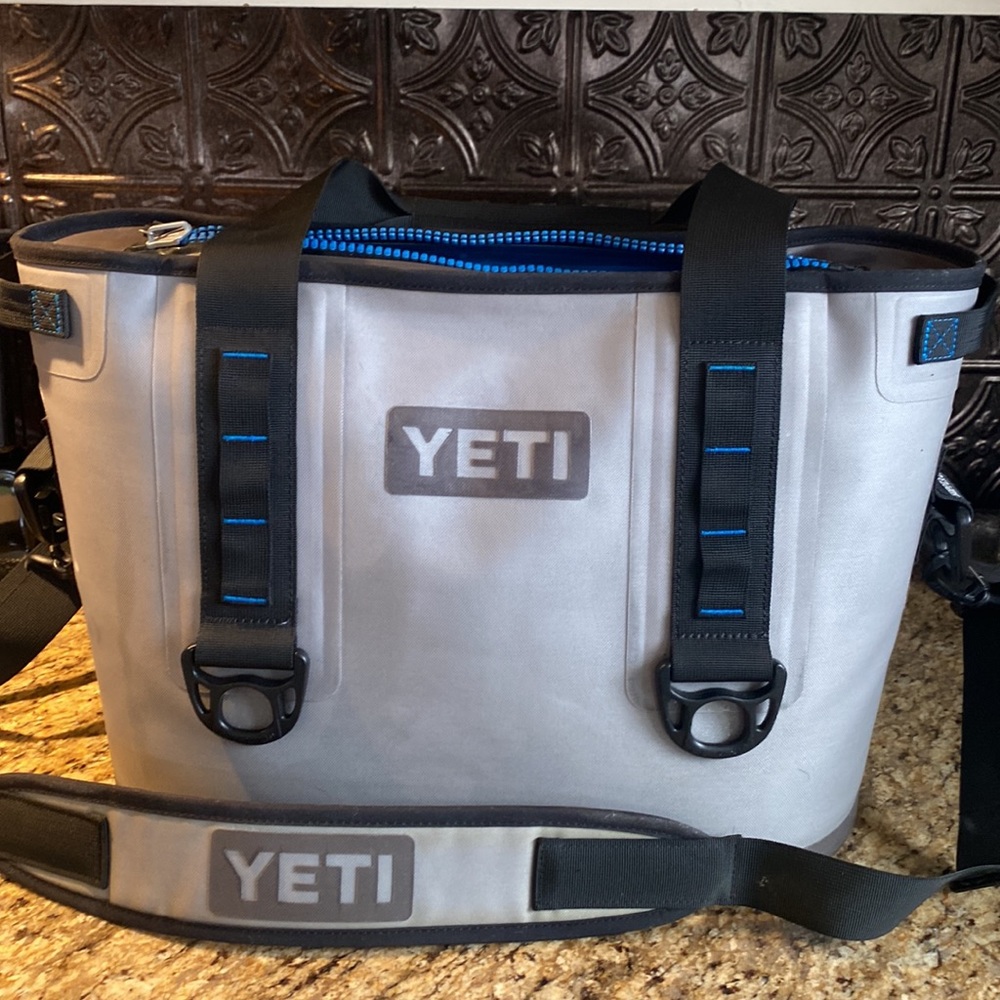 Retired Yeti Hopper 20